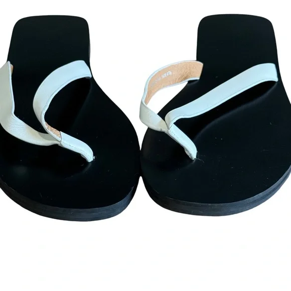 NEW Madewell The Gabi Thong Slide Sandal 9.5 Leather Black White - Picture 5 of 8